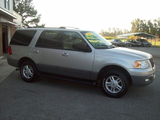 2003 Ford Expedition ESi