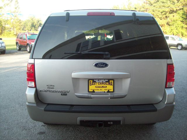 2003 Ford Expedition ESi