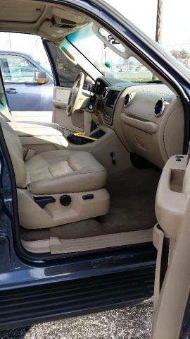 2003 Ford Expedition E320 - Extra Sharp