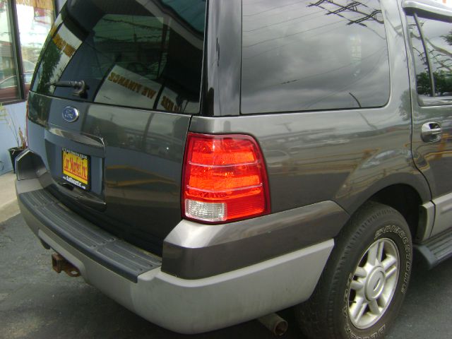 2003 Ford Expedition MOON BOSE Quads