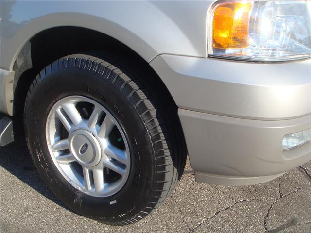 2003 Ford Expedition MOON BOSE Quads