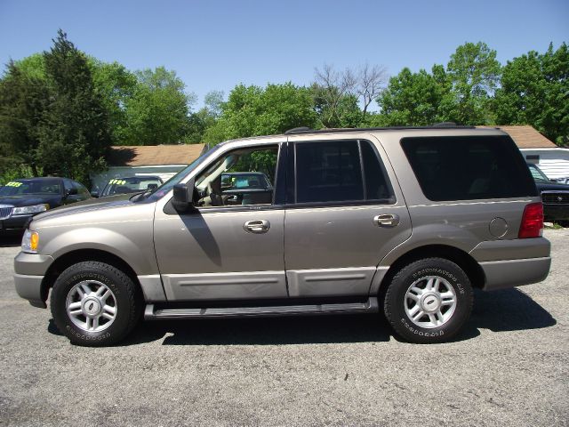 2003 Ford Expedition 2dr HB Auto (GS)