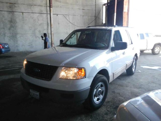 2003 Ford Expedition ESi