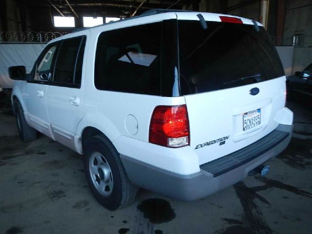 2003 Ford Expedition ESi