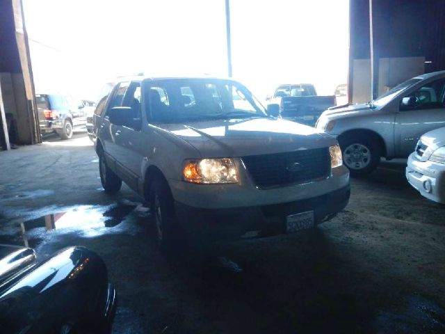 2003 Ford Expedition ESi