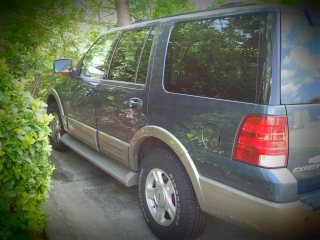 2003 Ford Expedition E320 - Extra Sharp