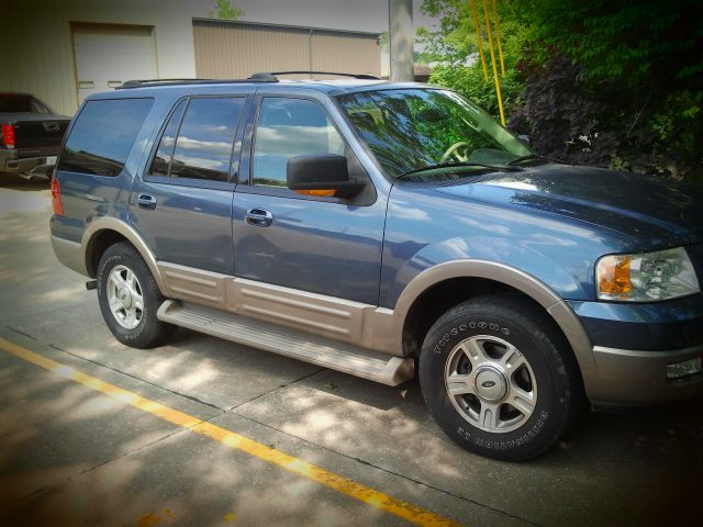 2003 Ford Expedition E320 - Extra Sharp