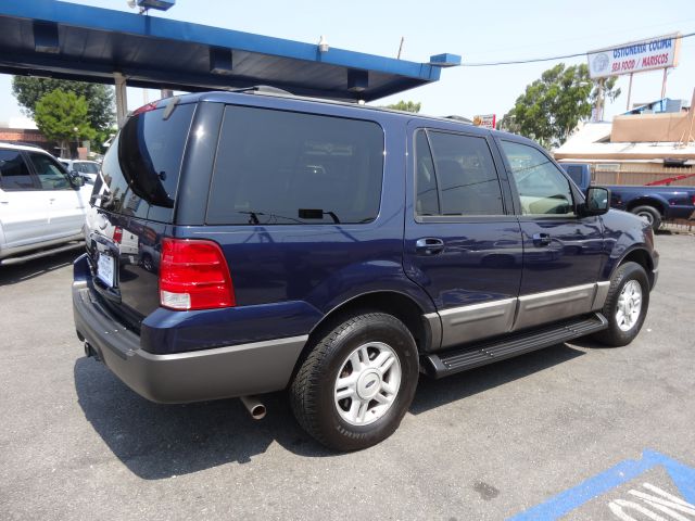 2003 Ford Expedition ESi