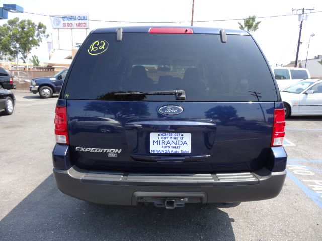 2003 Ford Expedition ESi