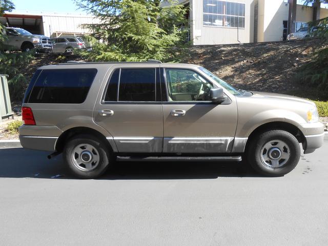 2003 Ford Expedition ESi