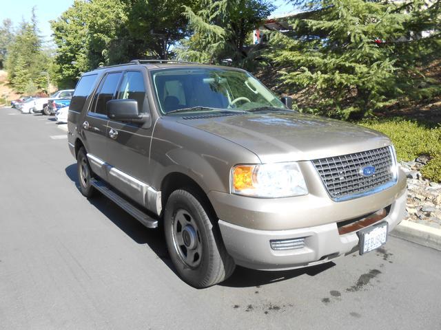 2003 Ford Expedition ESi