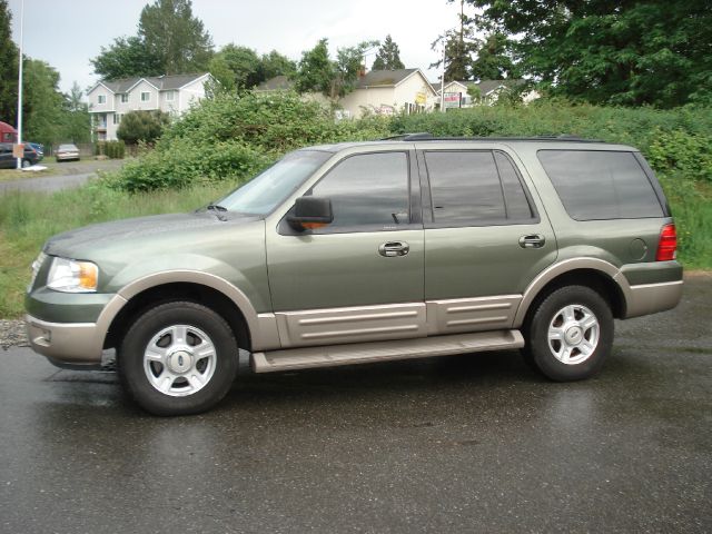 2003 Ford Expedition 2dr Reg Cab 140.5 Inch WB ST Truck