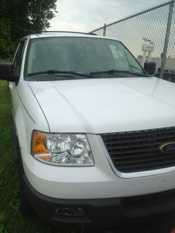 2004 Ford Expedition MOON BOSE Quads