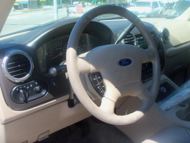 2004 Ford Expedition EX-L 4WD AT