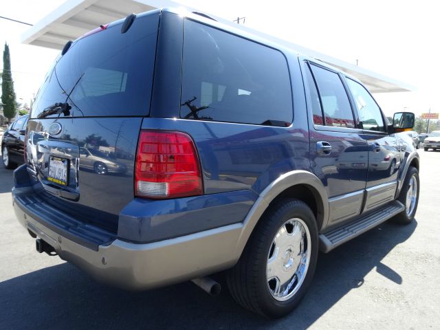 2004 Ford Expedition 2dr HB Man Spec