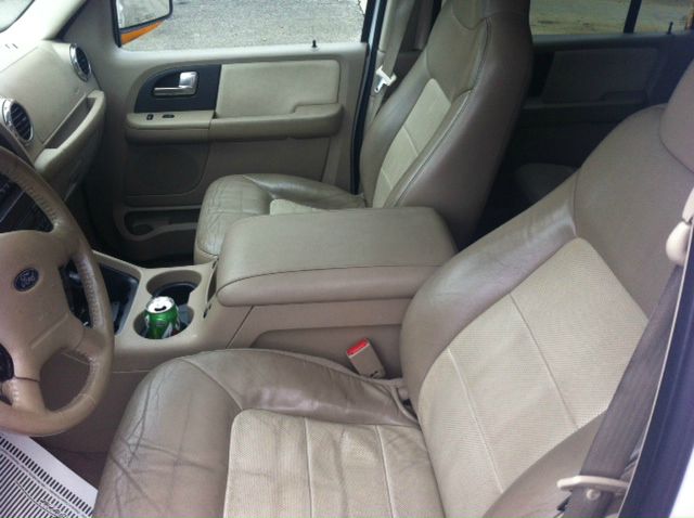 2004 Ford Expedition EX-L 4WD AT