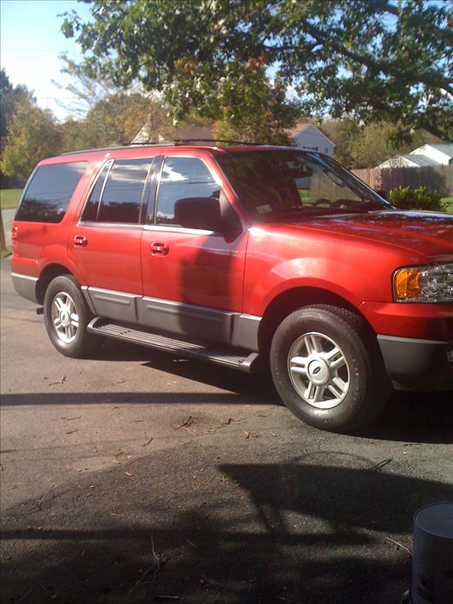 2004 Ford Expedition ESi