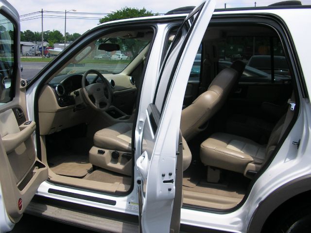 2004 Ford Expedition EX-L 4WD AT