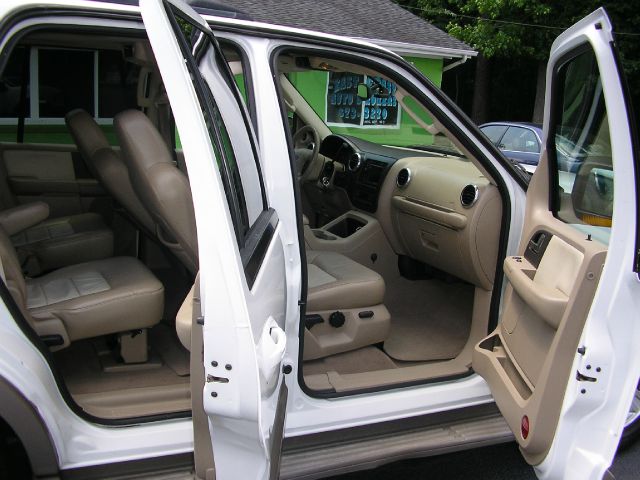 2004 Ford Expedition EX-L 4WD AT