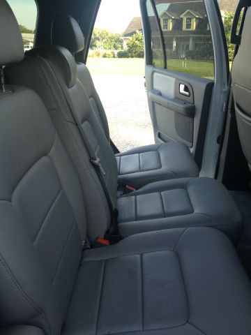 2004 Ford Expedition 4X2 I4