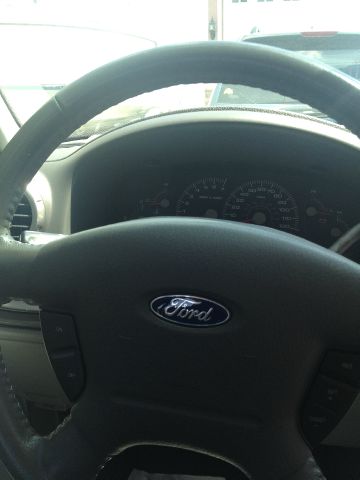 2004 Ford Expedition 4X2 I4