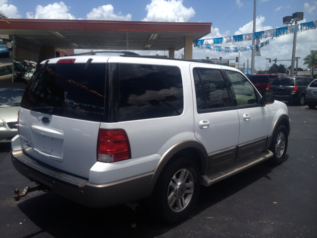 2004 Ford Expedition 2dr HB Man Spec