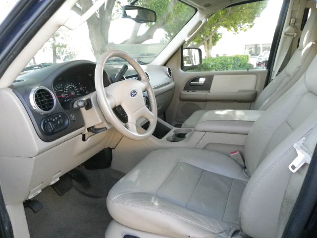 2004 Ford Expedition 4X2 I4