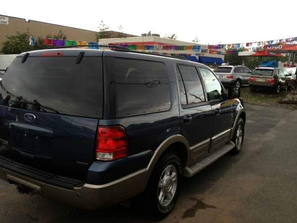 2004 Ford Expedition Unknown