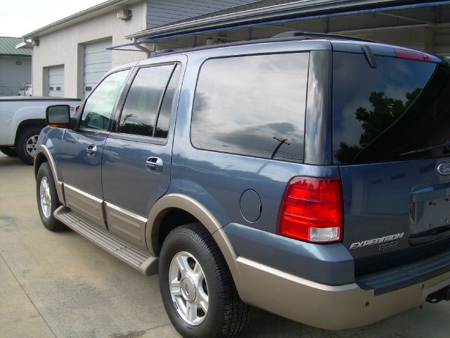 2004 Ford Expedition MOON BOSE Quads