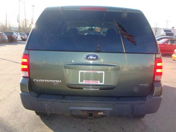 2004 Ford Expedition MOON BOSE Quads