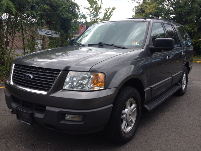 2004 Ford Expedition Custom Deluxe