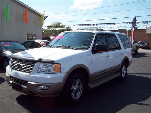 2004 Ford Expedition Touring Sedan