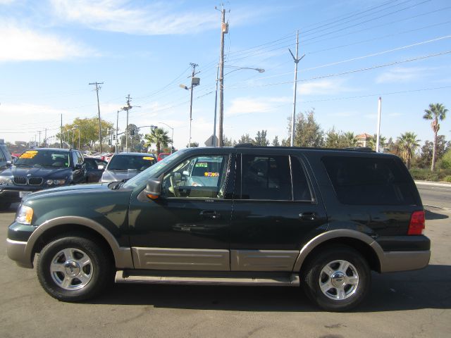 2004 Ford Expedition 2dr HB Man Spec