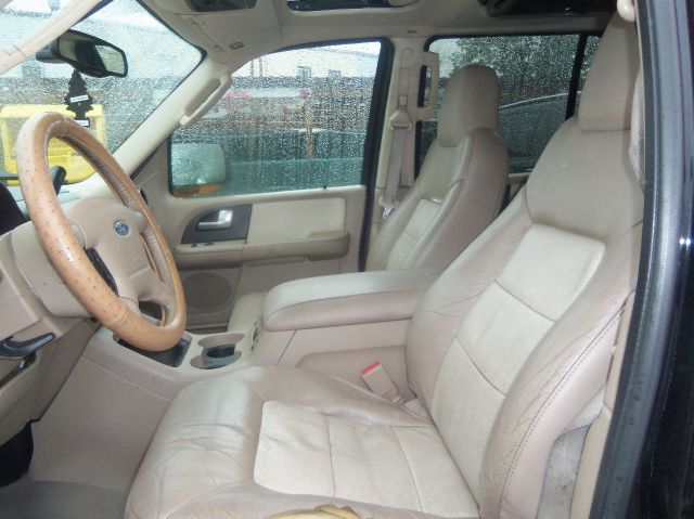 2004 Ford Expedition E320 - Extra Sharp