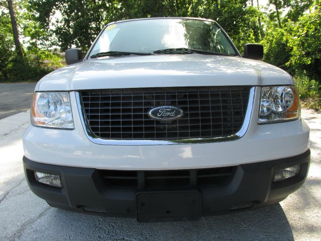 2004 Ford Expedition Touring Sedan