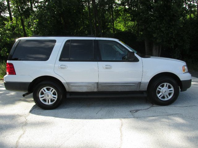 2004 Ford Expedition Touring Sedan