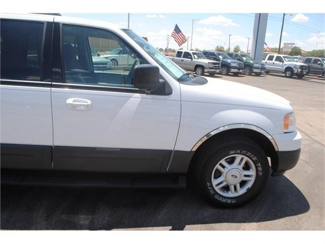 2004 Ford Expedition ESi