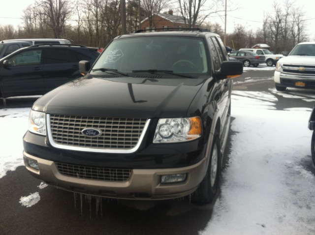 2004 Ford Expedition 2dr HB Man Spec