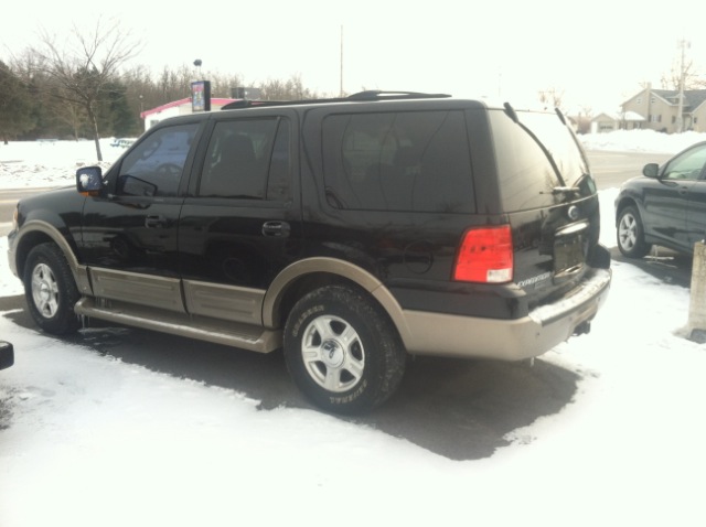 2004 Ford Expedition 2dr HB Man Spec