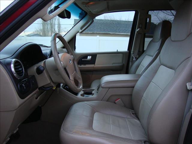 2004 Ford Expedition Unknown