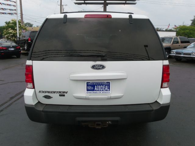 2004 Ford Expedition MOON BOSE Quads