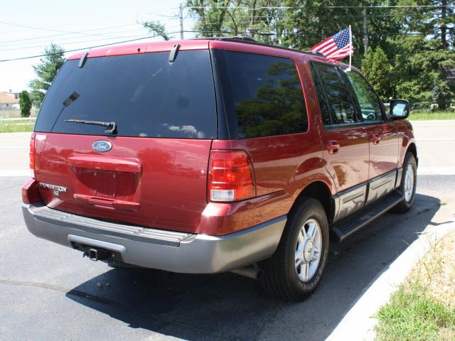 2004 Ford Expedition ESi