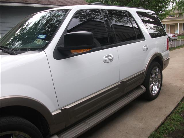 2004 Ford Expedition Unknown