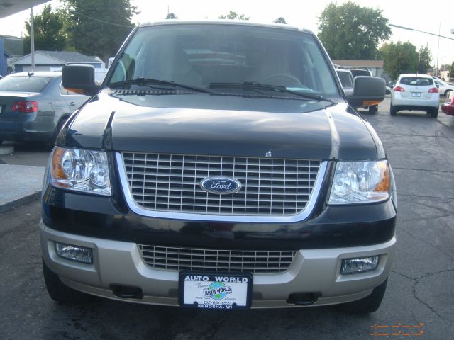 2005 Ford Expedition E320 - Extra Sharp