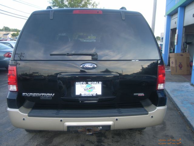 2005 Ford Expedition E320 - Extra Sharp