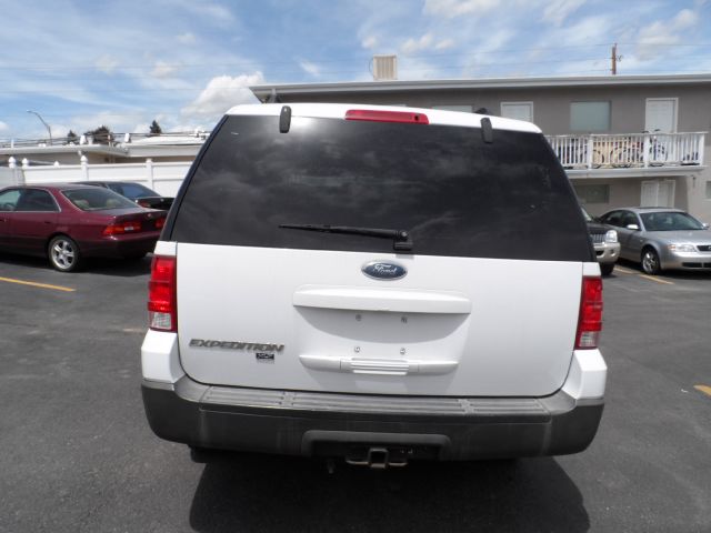 2005 Ford Expedition Sxt/4x4