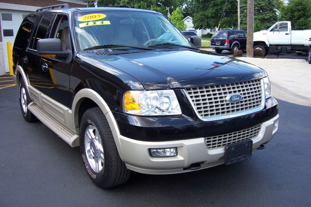 2005 Ford Expedition E320 - Extra Sharp