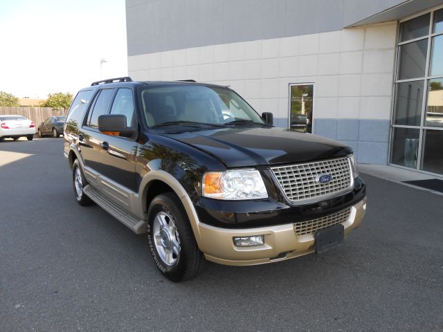 2005 Ford Expedition Premier 2WD 4-cyl Auto