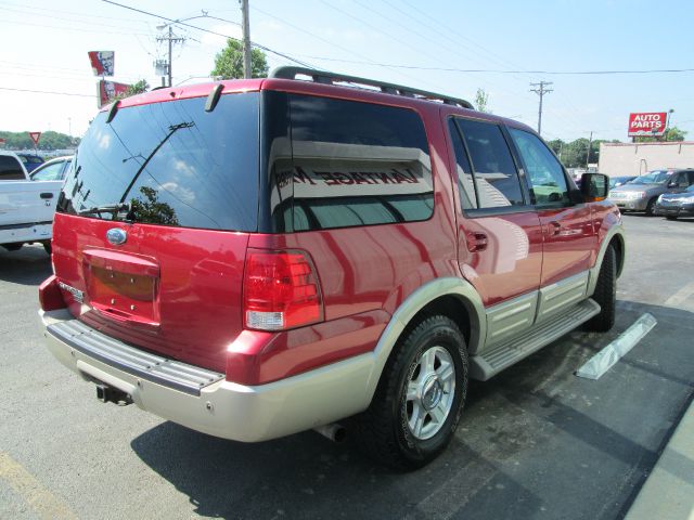 2005 Ford Expedition Ram 1500 2-WD