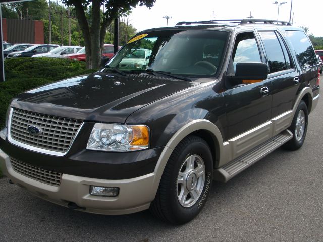 2005 Ford Expedition E320 - Extra Sharp